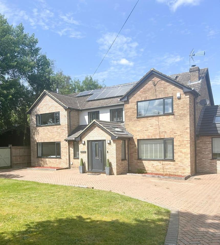 Villa Luxe 5 Bed House In Guildford. Morden Amenities Normandy Exterior foto