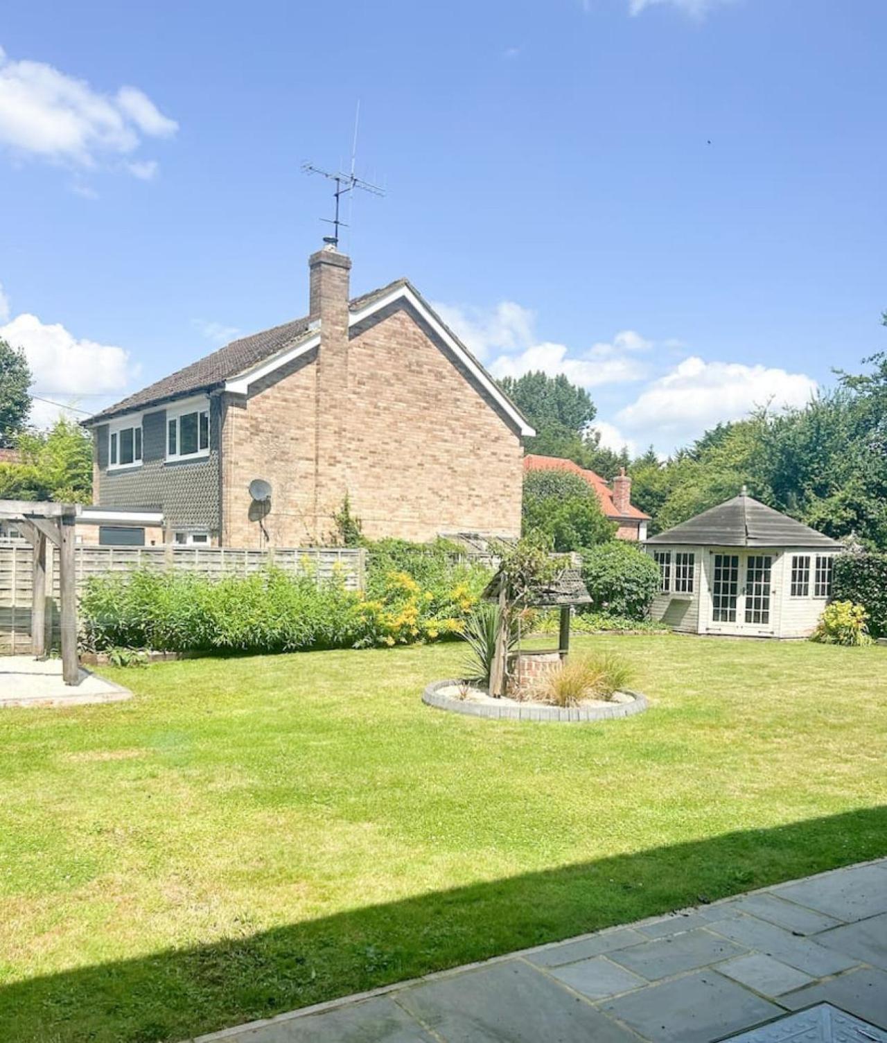 Villa Luxe 5 Bed House In Guildford. Morden Amenities Normandy Exterior foto